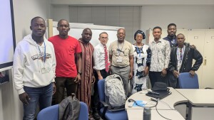 軽い　PXL_20251028_101949336